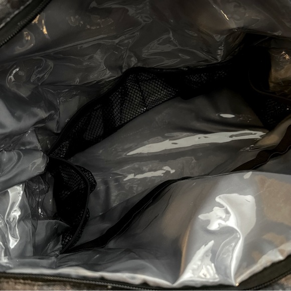 Thirty-One Essentials Carry All - Picture 4 of 5